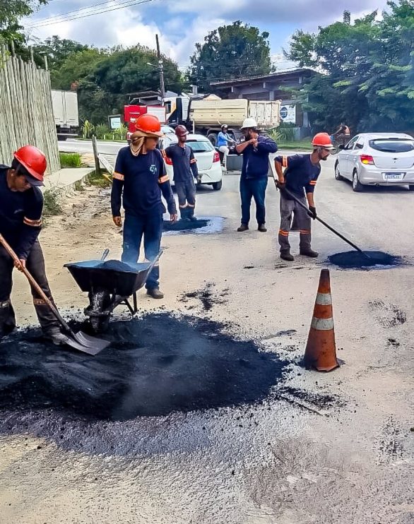 Operação tapa-buracos melhora condições de tráfego no bairro Maria Viúva, em Trancoso 9