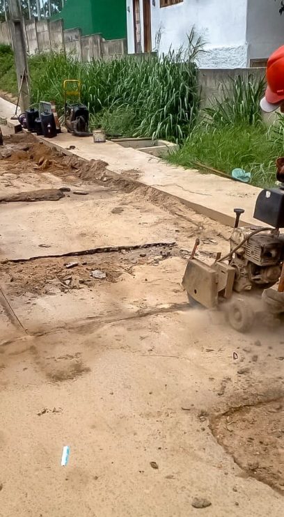 Operação tapa-buracos melhora condições de tráfego no bairro Maria Viúva, em Trancoso 16