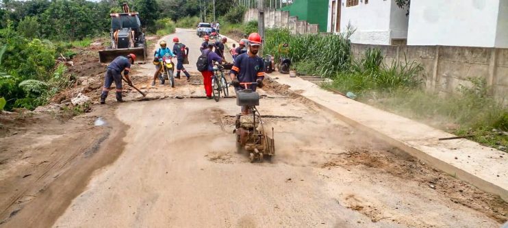 Operação tapa-buracos melhora condições de tráfego no bairro Maria Viúva, em Trancoso 4