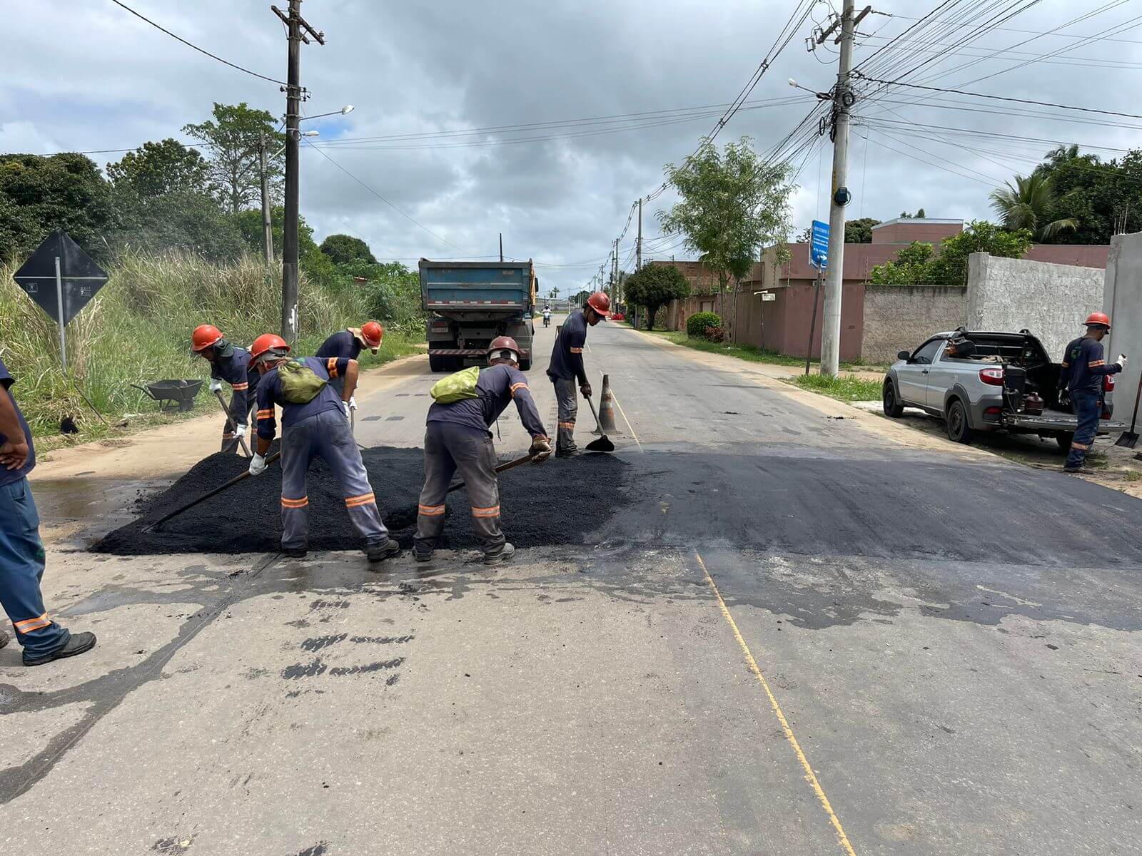 Prefeita Cordélia Torres determina implantação de quebra-molas na Estrada da Colônia 6