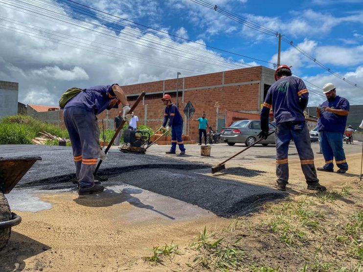 Prefeita Cordélia Torres determina implantação de quebra-molas na Estrada da Colônia 4