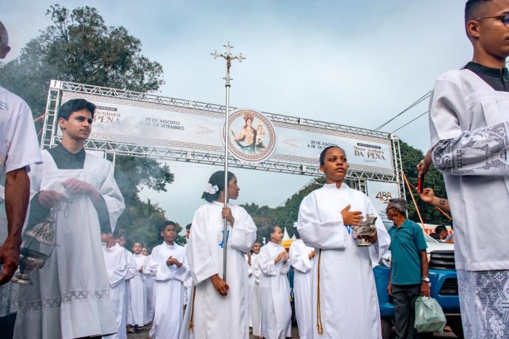 MULTIDÃO CELEBRA FESTA DA PADROEIRA NOSSA SENHORA DA PENA EM PORTO SEGURO 18