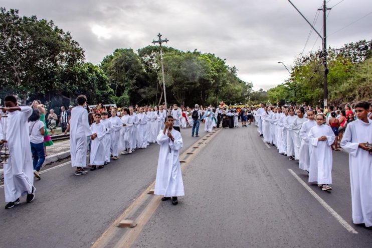 MULTIDÃO CELEBRA FESTA DA PADROEIRA NOSSA SENHORA DA PENA EM PORTO SEGURO 16