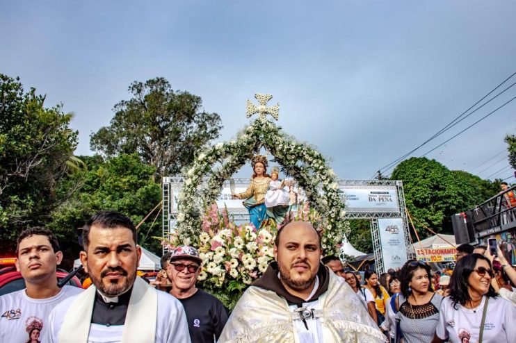 MULTIDÃO CELEBRA FESTA DA PADROEIRA NOSSA SENHORA DA PENA EM PORTO SEGURO 17