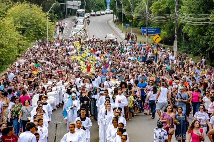 MULTIDÃO CELEBRA FESTA DA PADROEIRA NOSSA SENHORA DA PENA EM PORTO SEGURO 14