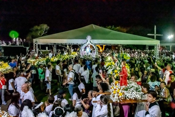 MULTIDÃO CELEBRA FESTA DA PADROEIRA NOSSA SENHORA DA PENA EM PORTO SEGURO 10