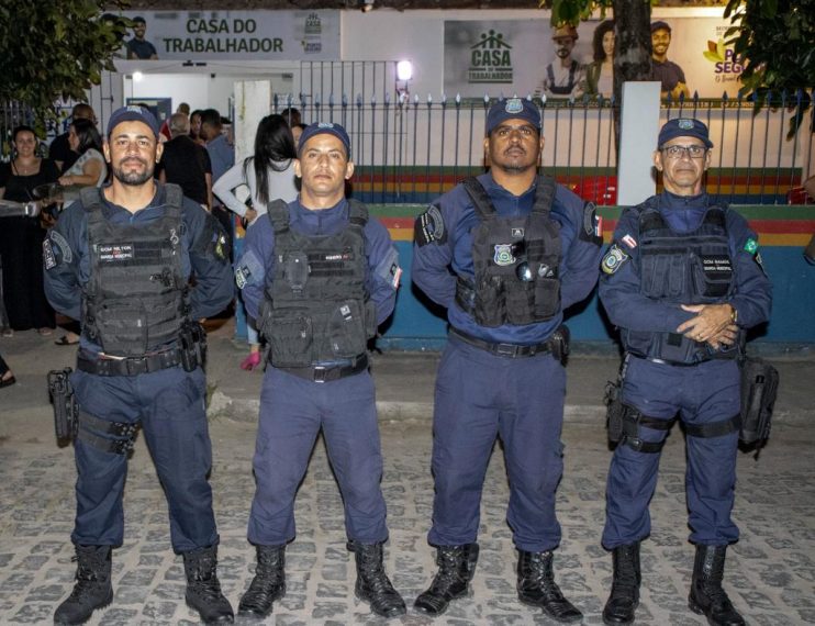 Mais de 300 famílias do Vila Vitória recebem o documento de propriedade 9