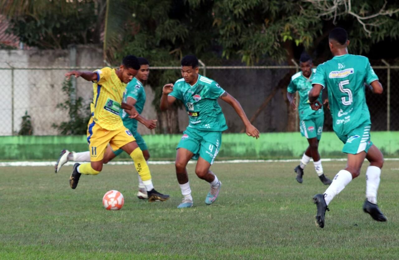 Com apoio da Prefeitura, Eunápolis garante vaga na terceira fase do Intermunicipal após goleada no Estádio Araujão 11