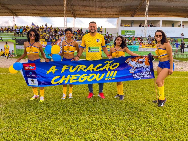 Com apoio da Prefeitura, Eunápolis garante vaga na terceira fase do Intermunicipal após goleada no Estádio Araujão 20