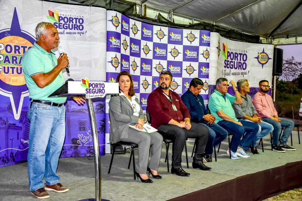 Prefeito Jânio Natal lança pedra fundamental de faculdade de Direito em Porto Seguro 6