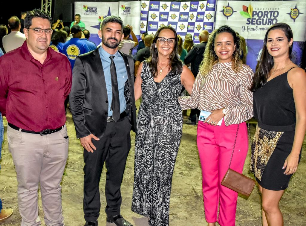 Prefeito Jânio Natal lança pedra fundamental de faculdade de Direito em Porto Seguro 7