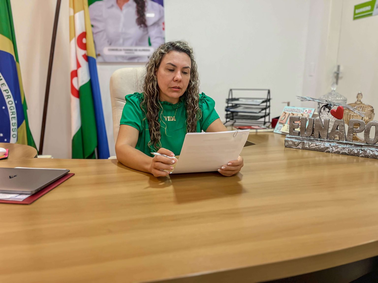 Prefeita Cordélia Torres anuncia envio de projeto de lei à Câmara de Vereadores para estabelecer piso de enfermagem 8