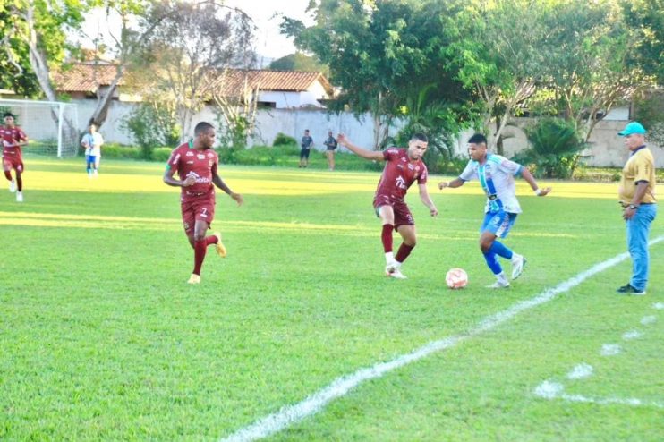 Itagimirim e Porto Seguro ficam no empate no jogo de ida da terceira fase do Intermunicipal. Duelo decisivo acontece no dia 1º de outubro 16