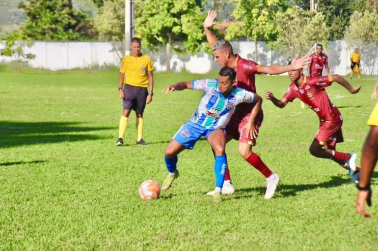 Itagimirim e Porto Seguro ficam no empate no jogo de ida da terceira fase do Intermunicipal. Duelo decisivo acontece no dia 1º de outubro 9