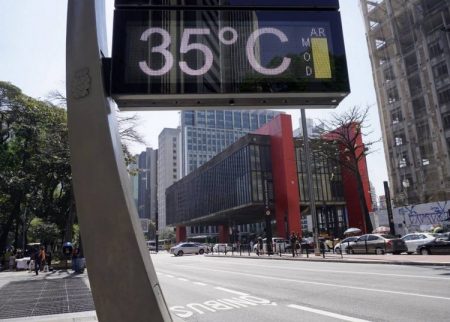 Inmet emite alerta de ‘grande perigo’ para nove Estados devido à onda de calor no Brasil 11