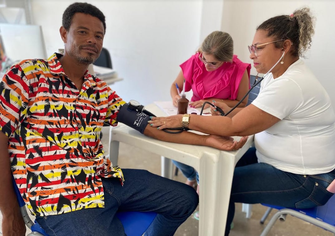 Administradores de bairros recebem cuidados de saúde em ação proativa da prefeita Cordélia Torres 7