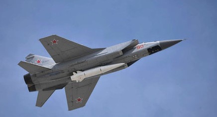 Putin anuncia patrulhas com caças russos após EUA enviarem porta-aviões em apoio a Israel 4