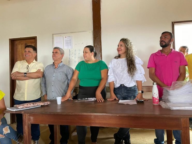Prefeita Cordélia Torres cumpre compromisso com moradores do Itú/Miramar e entrega ponte que liga comunidades rurais 20
