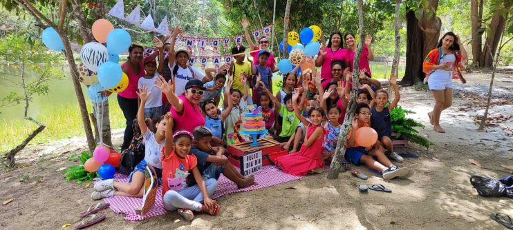 Escolas da rede municipal promovem eventos em comemoração ao Dia das Crianças em Eunápolis 4