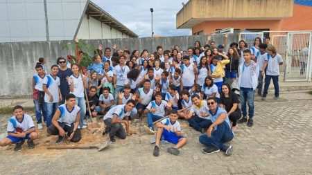 PORTO SEGURO VERDE: PROJETO ALCANÇA PLANTIO DE 240 MUDAS DE ÁRVORES NATIVAS 9