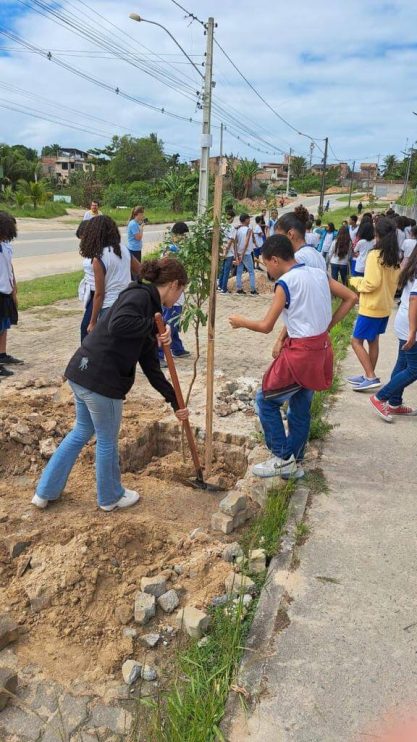 PORTO SEGURO VERDE: PROJETO ALCANÇA PLANTIO DE 240 MUDAS DE ÁRVORES NATIVAS 23