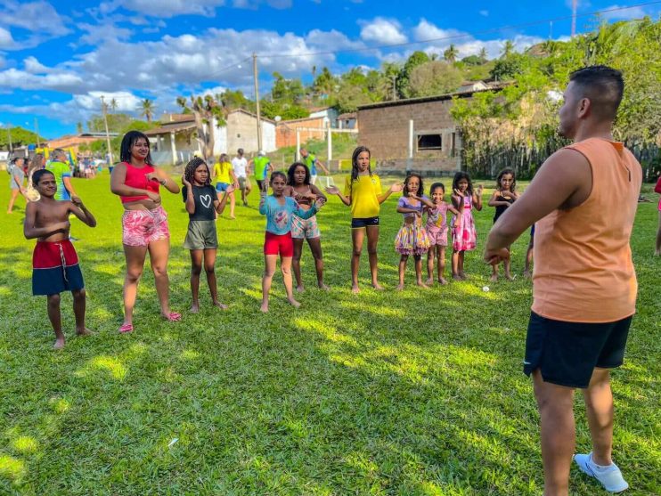 Rua da Alegria reúne centenas de moradores em comemoração ao Dia das Crianças em Gabiarra 10