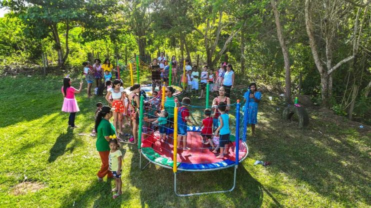 Rua da Alegria reúne centenas de moradores em comemoração ao Dia das Crianças em Gabiarra 11
