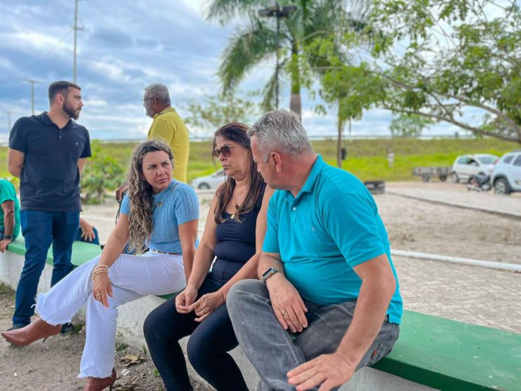 Prevenção de alagamentos na lagoa do Vivendas Costa Azul é acompanhada pela prefeita Cordélia Torres 8