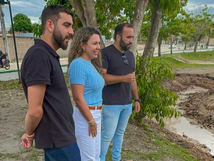 Prevenção de alagamentos na lagoa do Vivendas Costa Azul é acompanhada pela prefeita Cordélia Torres 9