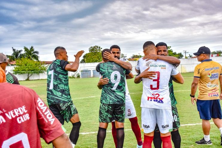 INTERMUNICIPAL: Porto Seguro vence Simões Filho por 2 a 0 no Gigante da Feirinha 45
