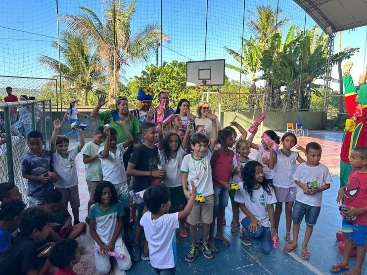 Distribuição de brinquedos contempla 12 mil crianças durante ações do mês de outubro 24