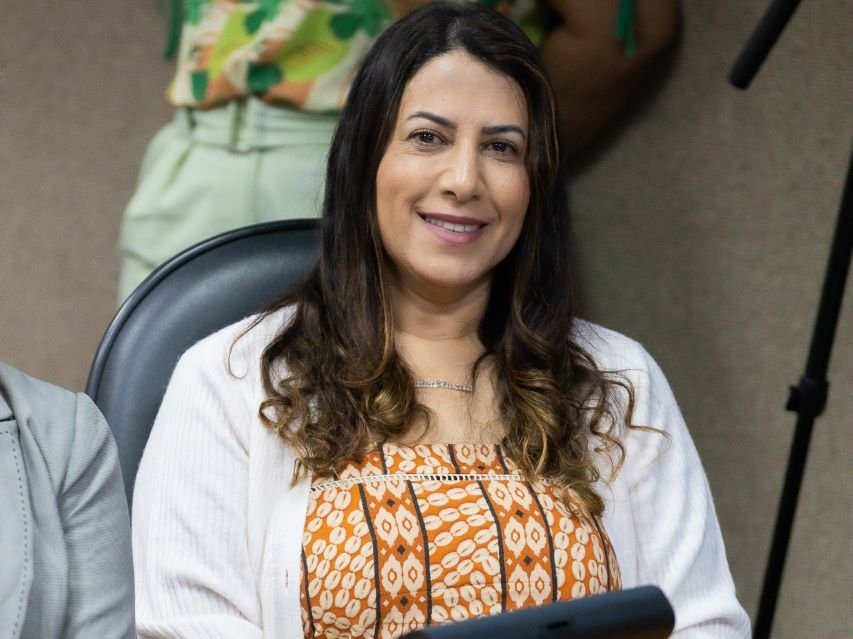 Cláudia Oliveira propõe comenda 2 de julho ao bispo José Edson Santana Oliveira 5