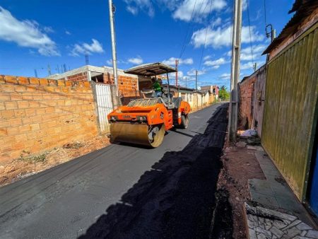 Semana inicia com intensificação de ações de infraestrutura em Eunápolis 13