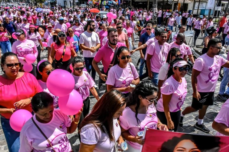 OUTUBRO ROSA: caminhada marca compromisso com a prevenção ao câncer de mama e colo do útero 10