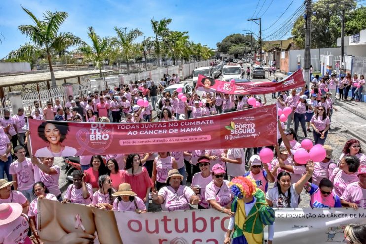 OUTUBRO ROSA: caminhada marca compromisso com a prevenção ao câncer de mama e colo do útero 11
