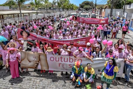 OUTUBRO ROSA: caminhada marca compromisso com a prevenção ao câncer de mama e colo do útero 7