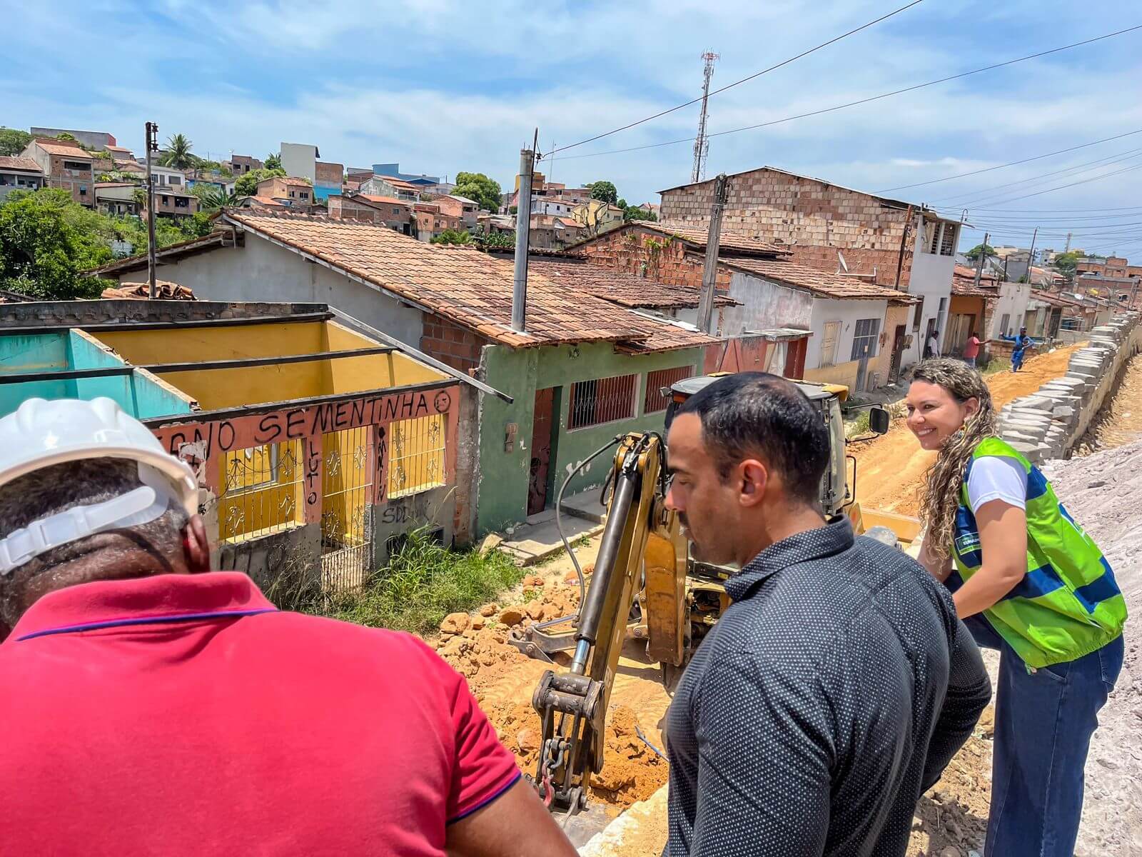 Eunápolis: obras em execução recebem vistoria da prefeita Cordélia Torres 8