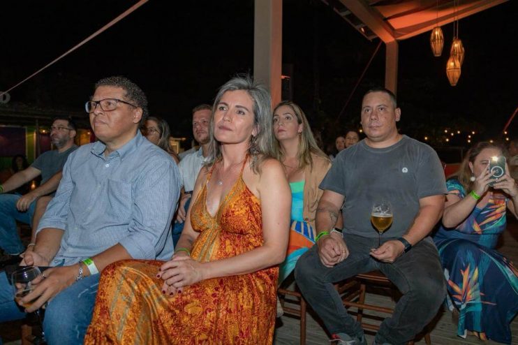 WhatsApp Image 2023-11-03 at 10.34.26 (1) HELENA RIZZO PARTICIPA DA ABERTURA OFICIAL DO FESTIVAL ESQUINA DO MUNDO EM ARRAIAL D’AJUDA 19