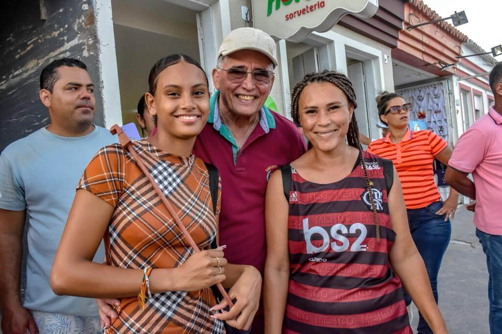 Prefeito Jânio Natal vistoria obras, em sábado de muito trabalho! 10