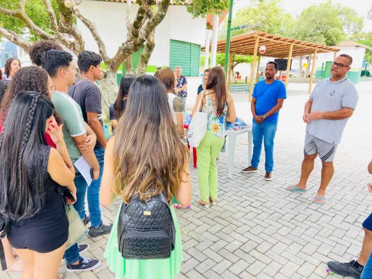 Prefeitura de Itagimirim disponibiliza transporte gratuito para os estudantes do município no 1º dia de provas do ENEM 2023 11