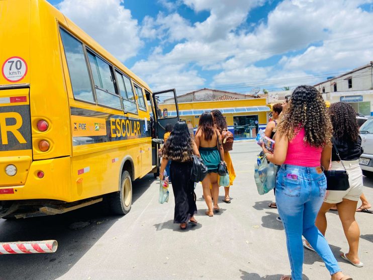 Prefeitura de Itagimirim disponibiliza transporte gratuito para os estudantes do município no 1º dia de provas do ENEM 2023 13