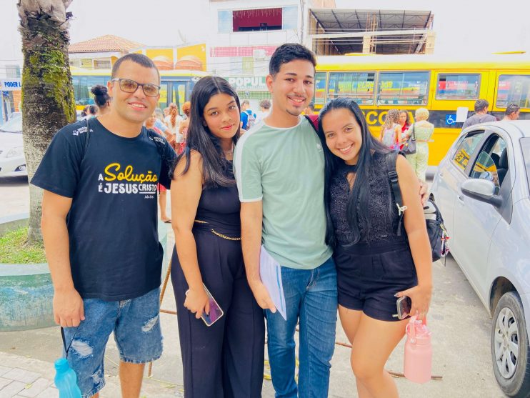 Prefeitura de Itagimirim disponibiliza transporte gratuito para os estudantes do município no 1º dia de provas do ENEM 2023 14