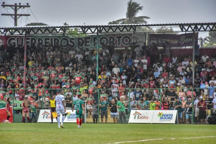 GOLEADA: torcida lota o Agnaldão e Porto Seguro brilha no primeiro jogo das semifinais 23