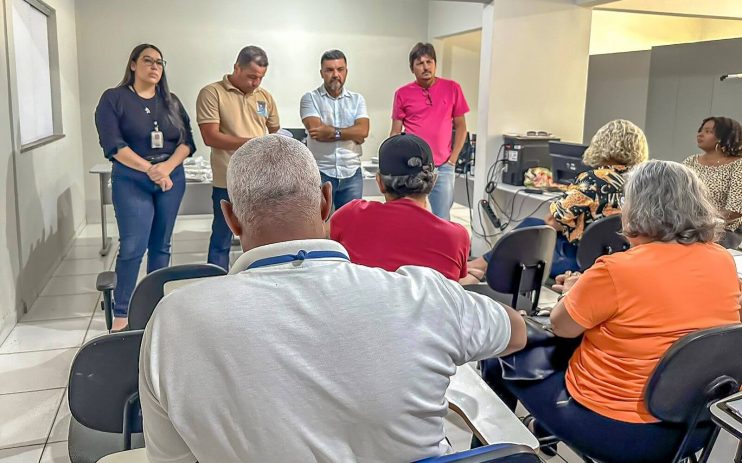 Inspetores da Vigilância Sanitária de Porto Seguro recebem novos coletes de identificação 11
