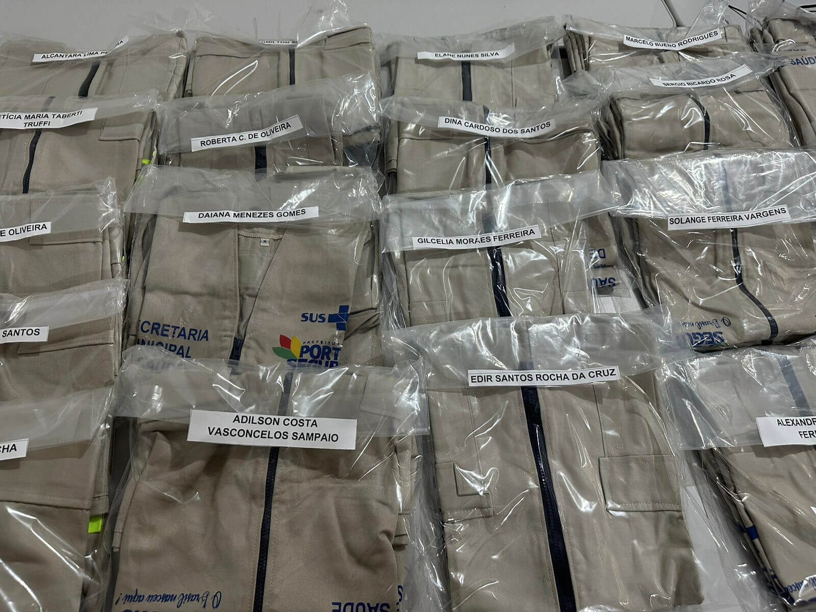 Inspetores da Vigilância Sanitária de Porto Seguro recebem novos coletes de identificação 16