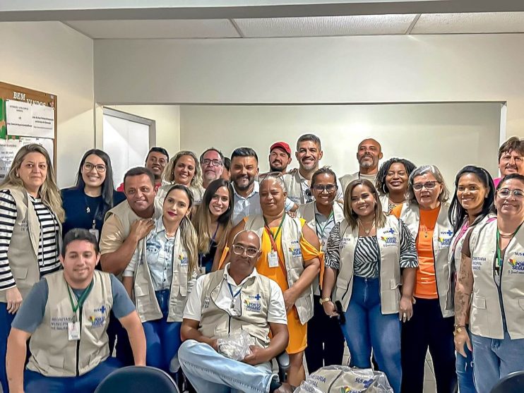 Inspetores da Vigilância Sanitária de Porto Seguro recebem novos coletes de identificação 16