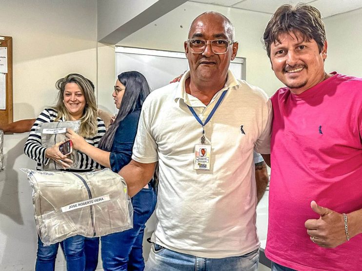 Inspetores da Vigilância Sanitária de Porto Seguro recebem novos coletes de identificação 19