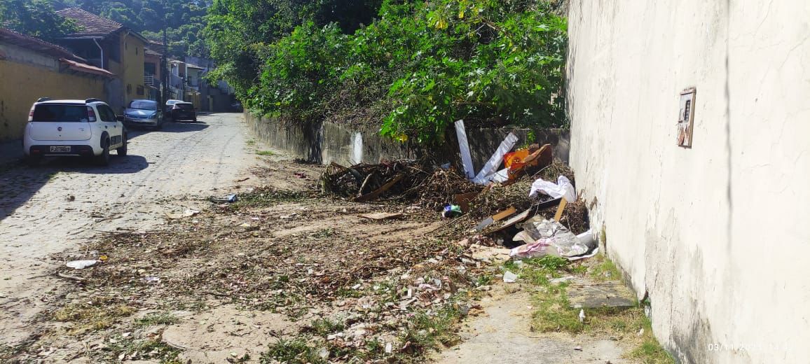 LIXO NÃO! Hábito de descartar lixo em local incorreto dificulta serviços de limpeza 10