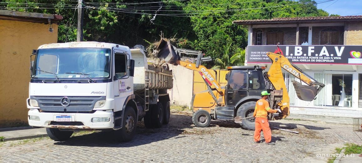 LIXO NÃO! Hábito de descartar lixo em local incorreto dificulta serviços de limpeza 5