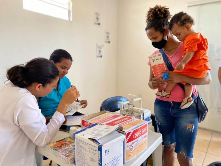 Mutirão "Mais Saúde nos Bairros" atrai centenas de moradores do Residencial Arnaldão 18